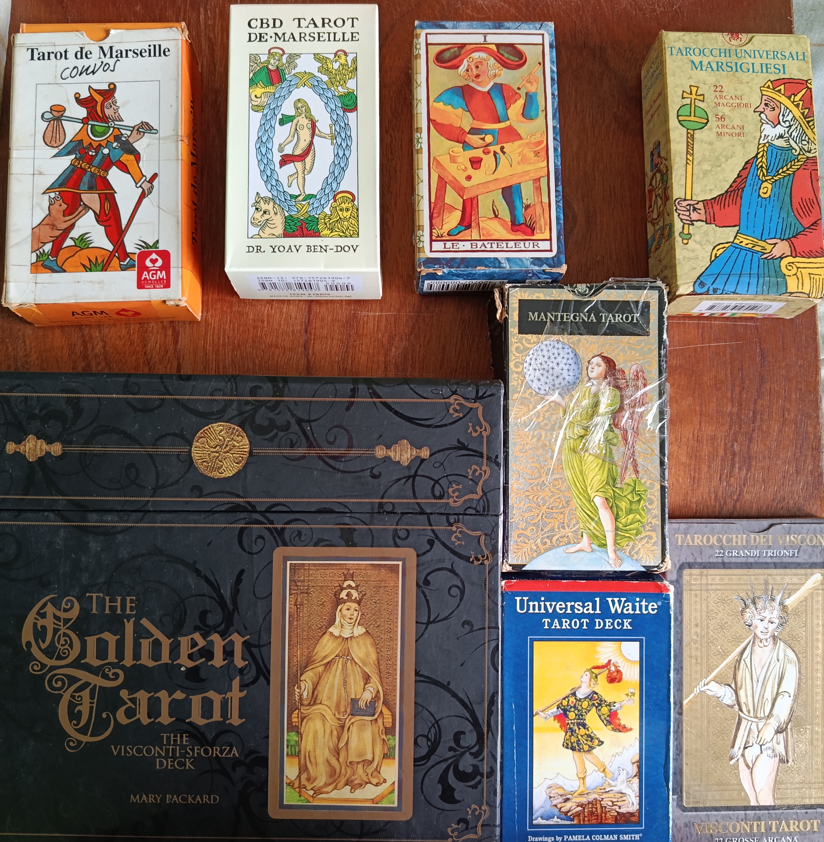 Colección de mazos de tarot de Gaspar Torrez